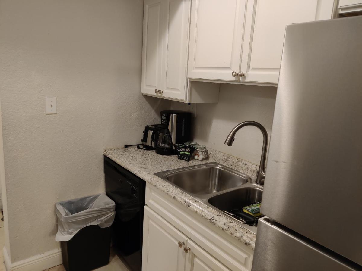 Centauri Vacation Rentals Beautiful 2-Bedroom Condo, Near All Orlando Attractions, Free Parking & Wi-Fi, King Bed, #1 Exterior foto
