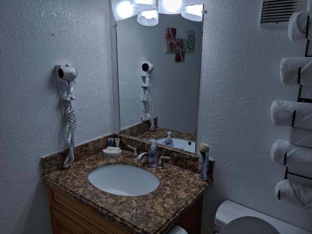 Centauri Vacation Rentals Beautiful 2-Bedroom Condo, Near All Orlando Attractions, Free Parking & Wi-Fi, King Bed, #1 Exterior foto