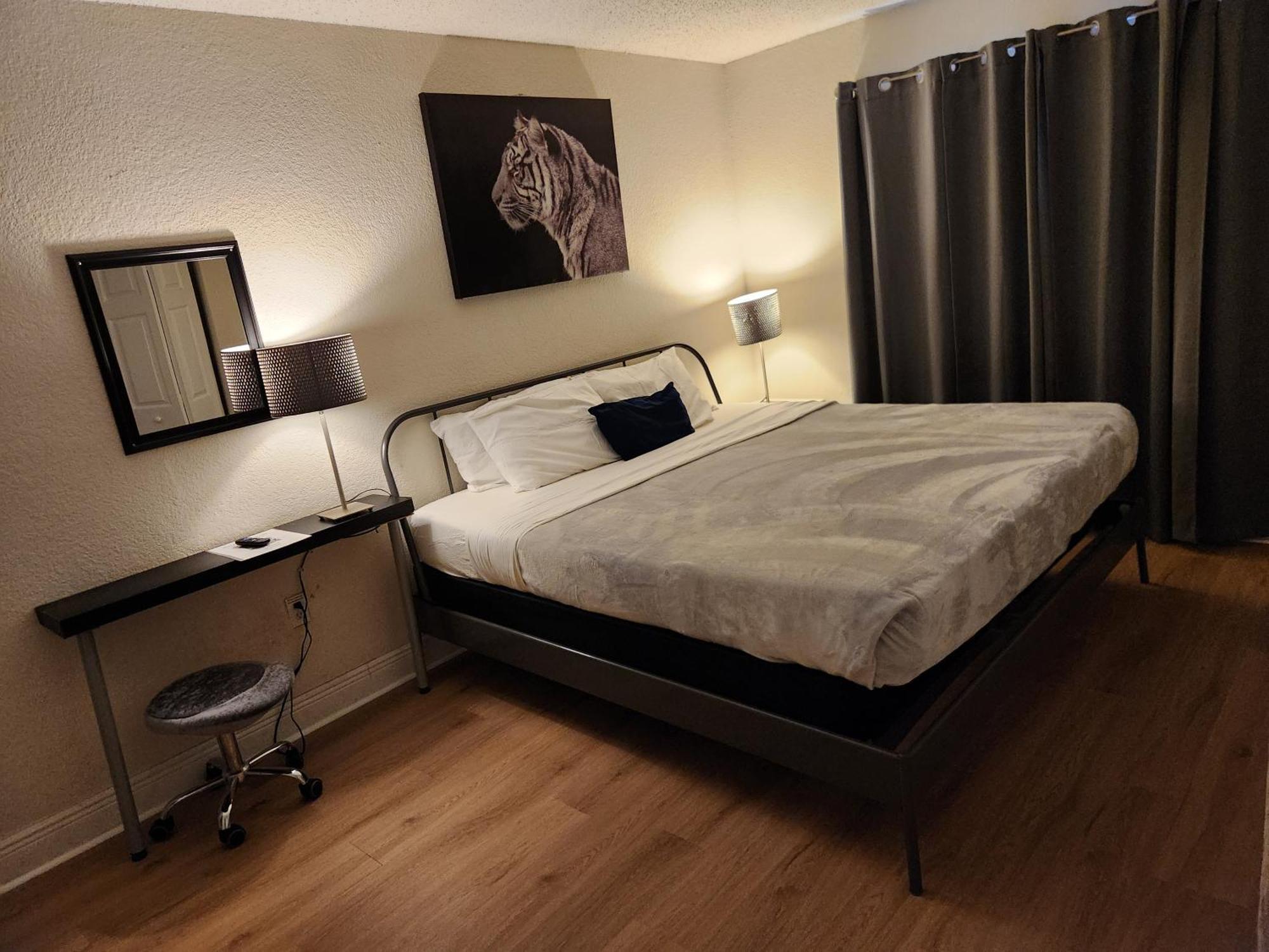 Centauri Vacation Rentals Beautiful 2-Bedroom Condo, Near All Orlando Attractions, Free Parking & Wi-Fi, King Bed, #1 Exterior foto