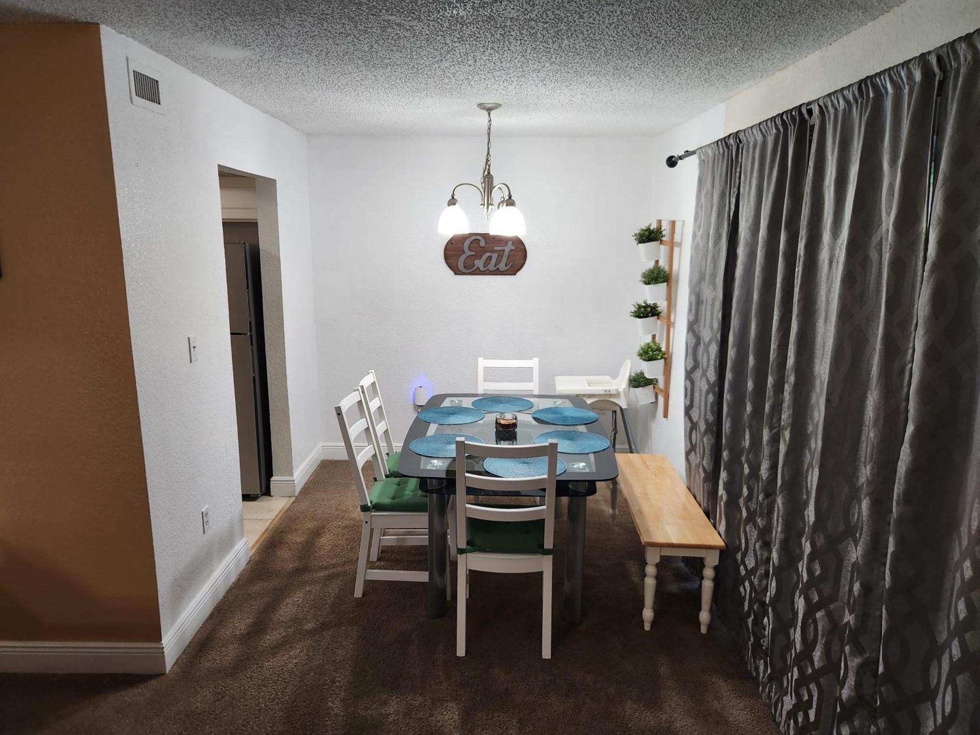 Centauri Vacation Rentals Beautiful 2-Bedroom Condo, Near All Orlando Attractions, Free Parking & Wi-Fi, King Bed, #1 Exterior foto